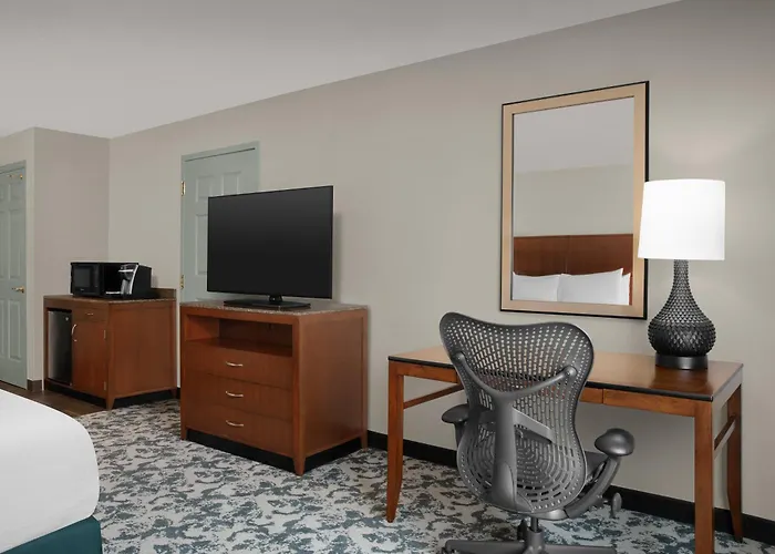 Hilton Garden 3*